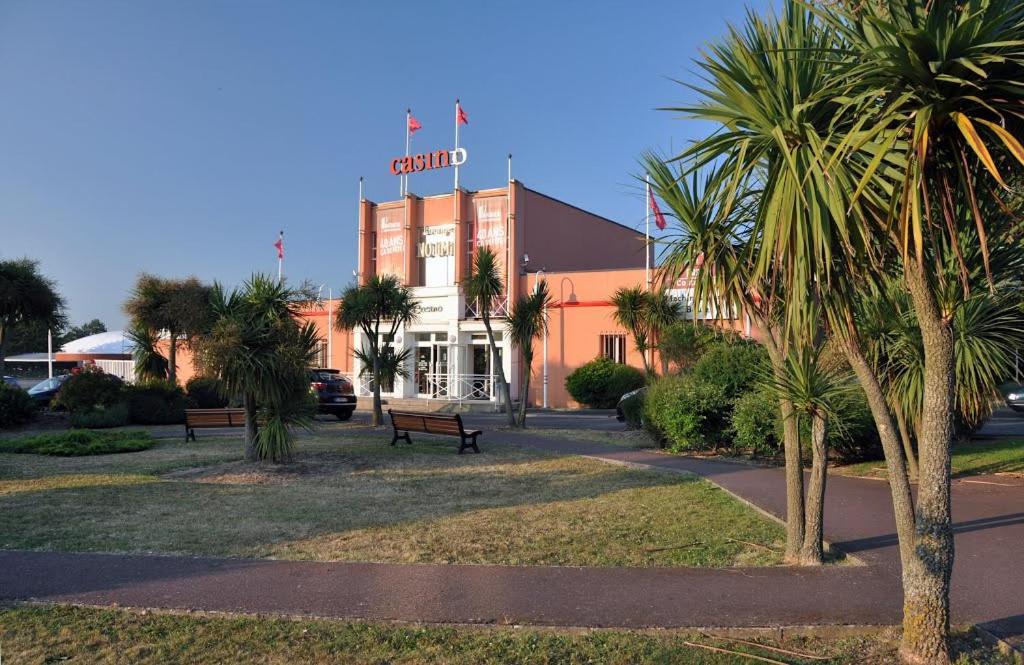 La Boussole Centre Station Proche Mer Agon-Coutainville Luaran gambar